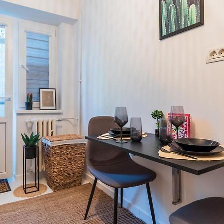 Jungle Apartment 15 Min Walk To Beach & Downtown Constanţa Eksteriør bilde