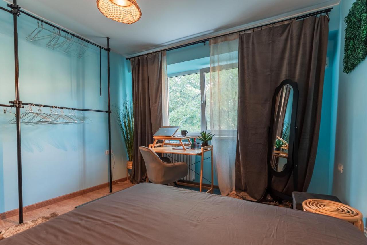 Jungle Apartment 15 Min Walk To Beach & Downtown Constanţa Eksteriør bilde