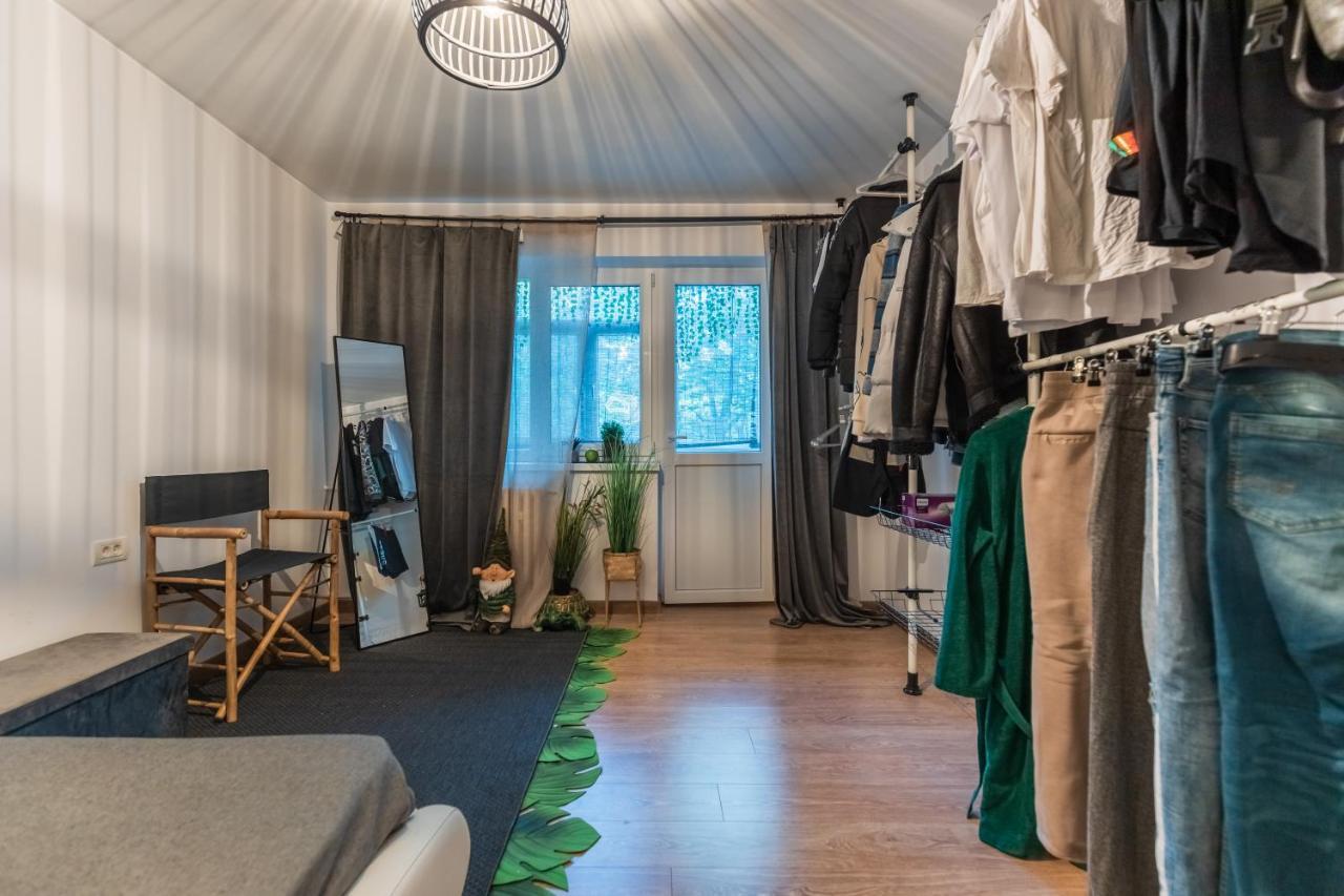 Jungle Apartment 15 Min Walk To Beach & Downtown Constanţa Eksteriør bilde